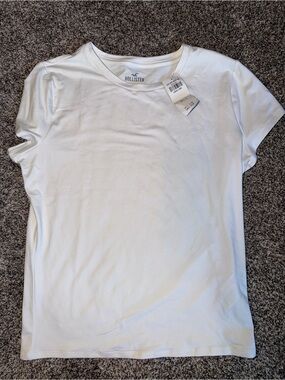 Hollister White Short Sleeve Crew Neck Tee